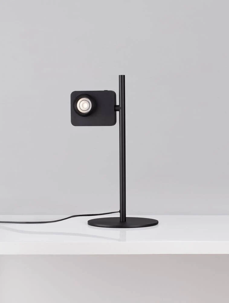 Kedros LED Tischleuchte 3000K mit Lampenfuß