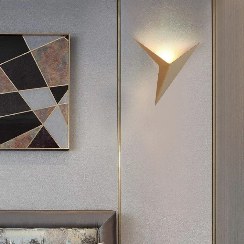Geometrische Wandlamp Driehoek LED Dimbaar Nordic Design Zwart Wit Goud Verlichting Woonkamer Slaapkamer | Sansoti