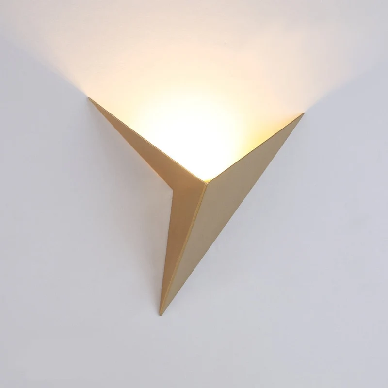 Geometrische Wandlamp Driehoek LED Dimbaar Nordic Design Zwart Wit Goud Verlichting Woonkamer Slaapkamer | Sansoti