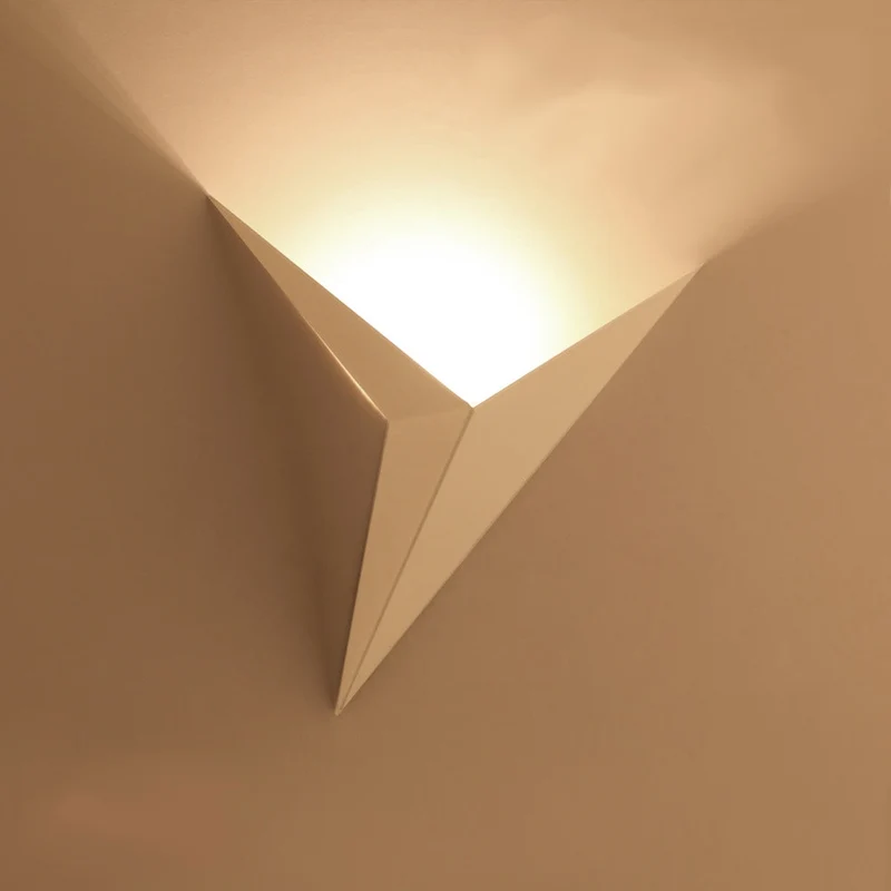 Geometrische Wandlamp Driehoek LED Dimbaar Nordic Design Zwart Wit Goud Verlichting Woonkamer Slaapkamer | Sansoti