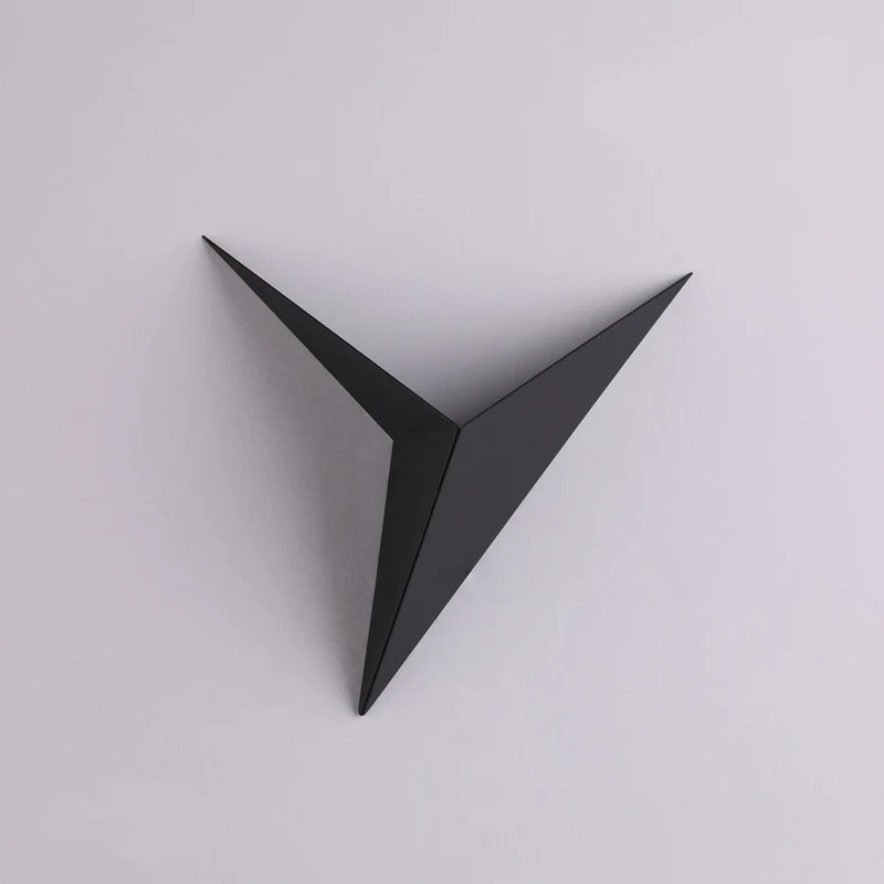 Geometrische Wandlamp Driehoek LED Dimbaar Nordic Design Zwart Wit Goud Verlichting Woonkamer Slaapkamer | Sansoti