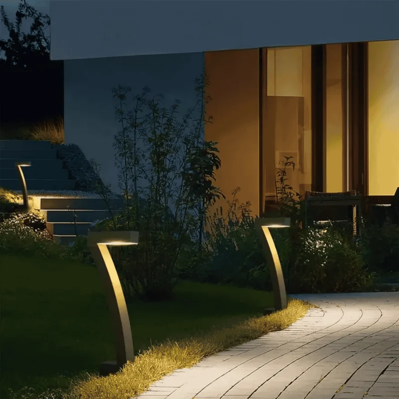 Zonne-energie Tuinverlichting 18cm Mat Zwart Warm Wit Licht Automatische Schemerschakelaar Padverlichting | Sansoti