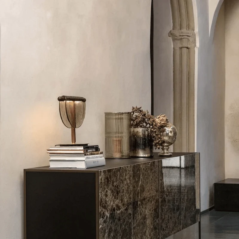 Halfmaan Tafellamp Glas & Ijzer Amber Goud Warm Licht Scandinavisch Design Touch Bediening 33cm Woonkamer | Sansoti