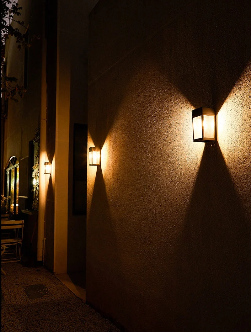 Zonnepaneel Wandlamp voor Schutting Terras Balkon met Schemersensor IP65 Waterdicht Buitenverlichting | Sansoti