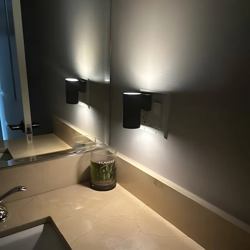 Dimbaar Stopcontact Nachtlampje LED 10x10x8cm Zwart Wit Slaapkamer Gang Badkamer Kinderkamer Wandlamp | Sansoti