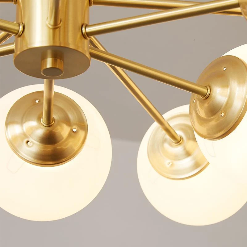 Moderne tweelaagse sputnik kroonluchter met 12 opaal glazen bollen in messing afwerking – mid century design hanglamp 90 cm | Sansoti