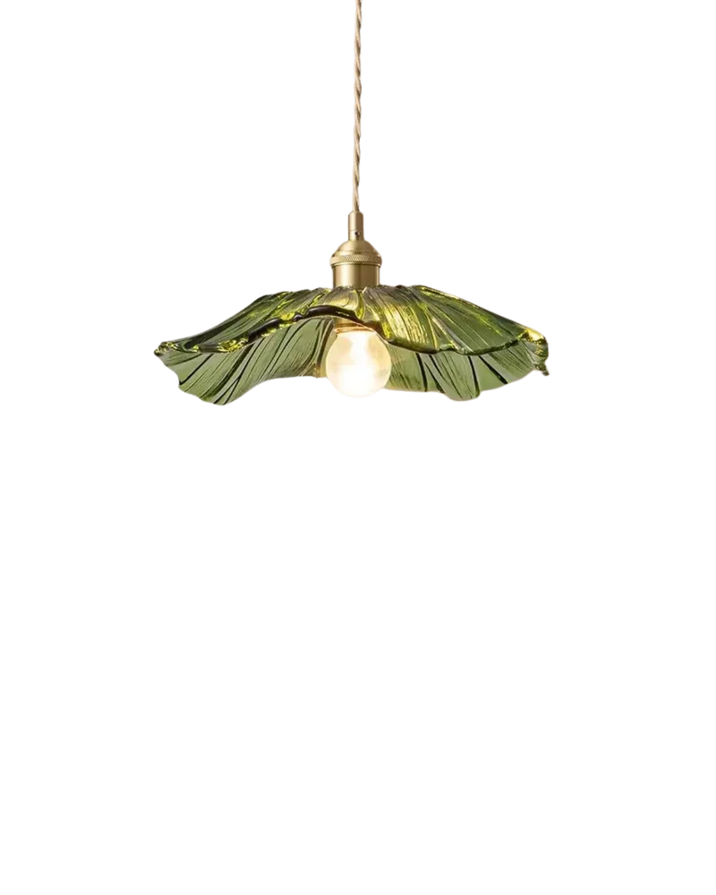 Sculpturale glazen hanglamp met messing fitting en warm licht – artistieke design plafondlamp voor eetkamer en woonkamer | Sansoti