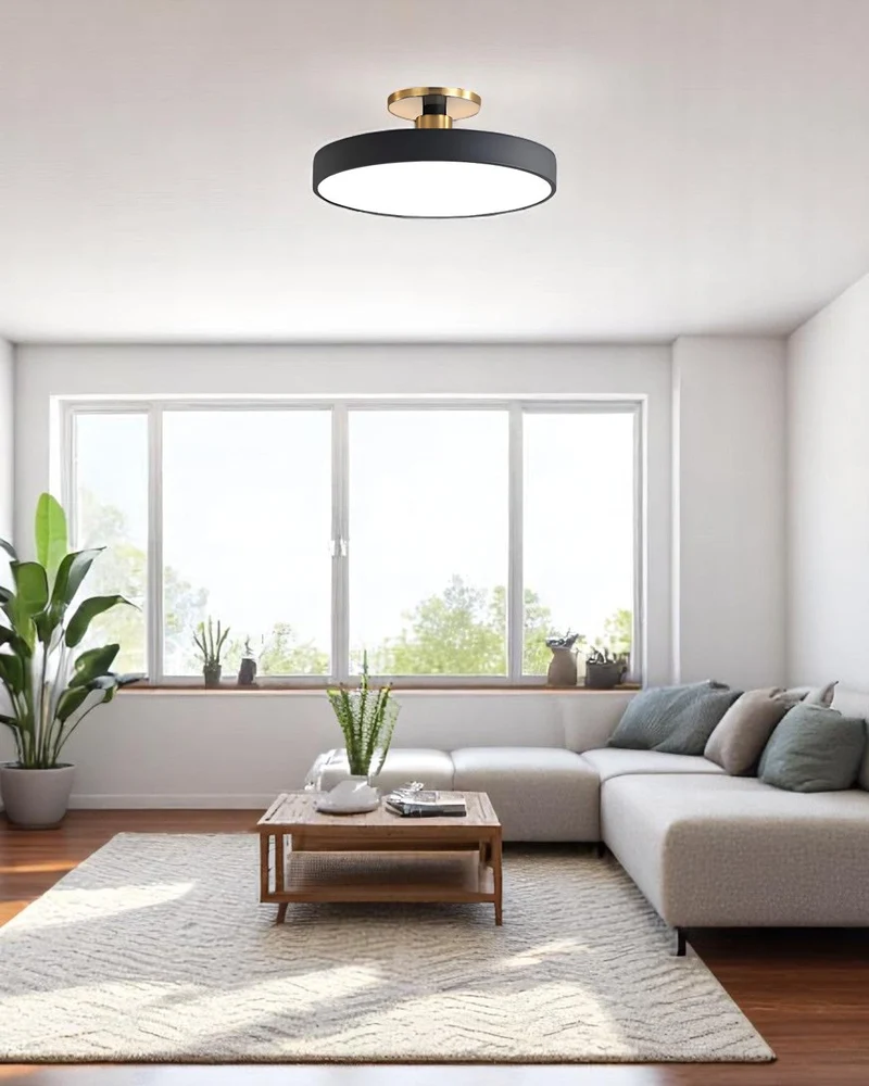 Moderne ronde plafondlamp met goud detail en acryl diffuser – minimalistische semi flush design verlichting voor woonkamer en slaapkamer | Sansoti
