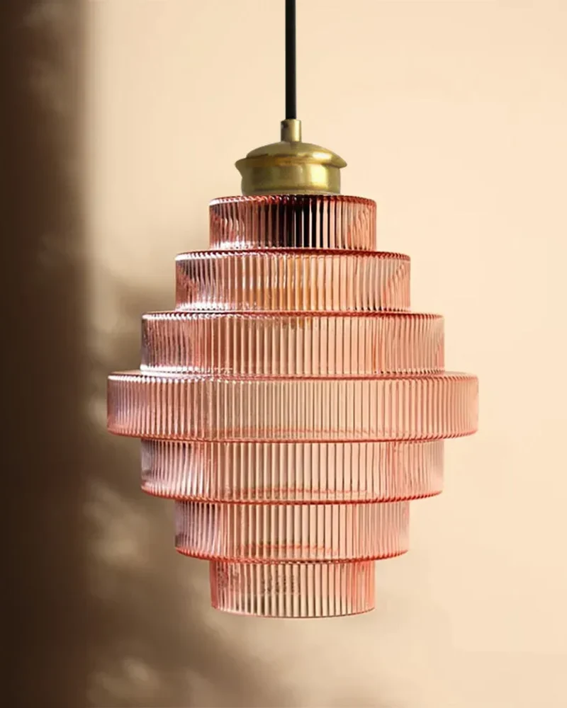 Moderne trapsgewijze glazen hanglamp met gouden detail voor eetkamer en woonkamer – luxe design verlichting | Sansoti