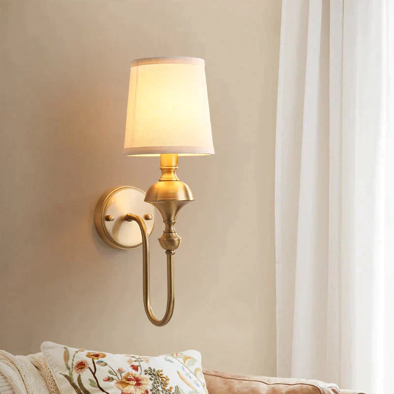 Koperen Wandlamp met Kegel Lampenkap - Enkele of Dubbele Kop - Elegant Design voor Slaapkamer en Gang | Sansoti