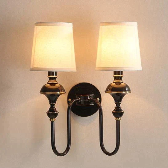 Koperen Wandlamp met Kegel Lampenkap - Enkele of Dubbele Kop - Elegant Design voor Slaapkamer en Gang | Sansoti