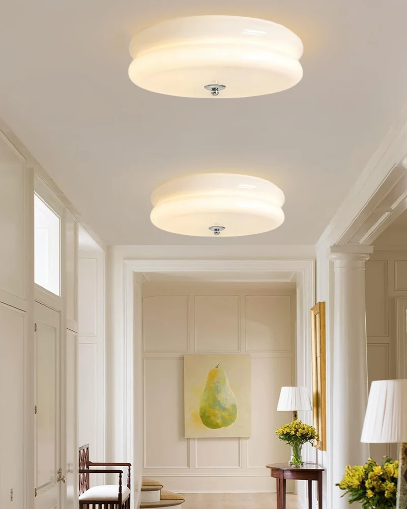 Art Deco Plafondlamp In Beige Met Chroom Accent En Warme Sfeerverlichting | Sansoti