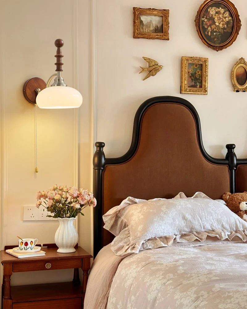 Vintage Wandlamp Met Trekkoord, Walnoot Houten Wandplaat En Opaalglazen Kap | Sansoti