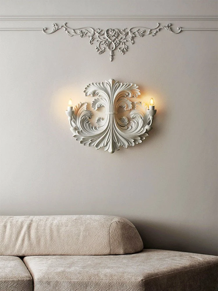 Klassieke Barok Wandlamp Met Florale Gipsdetails En Dubbele Lichtbron Voor Sfeervolle Binnenverlichting | Sansoti