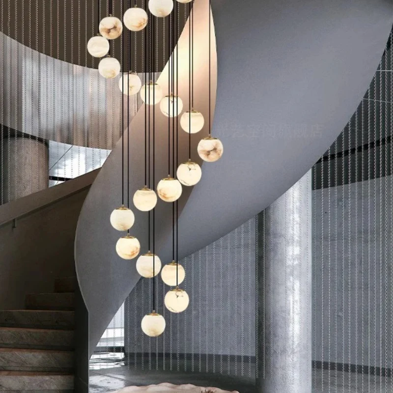 Trappenhuis Kroonluchter Metaal Meerdere Glazen Bollen Verstelbaar 3 tot 18 Lichtpunten Dimbaar Modern | Sansoti