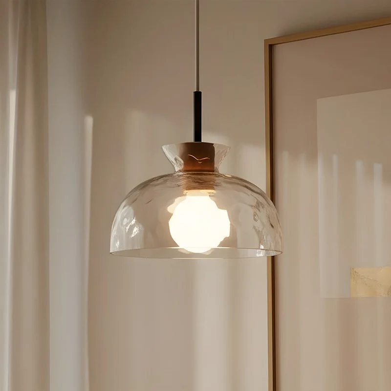 Glazen Hanglamp met Geslepen Koepel en Houten Accenten – Rustieke Eethoekverlichting | Sansoti