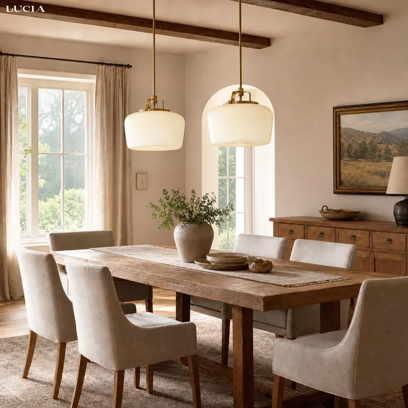 Hanglamp met Opaal Wit Glazen Kap en Antique Brass Fitting – 3-Lichts Hangverlichting voor Keukeneiland Eetkamer Woonkamer Scandinavisch Interieur | Sansoti