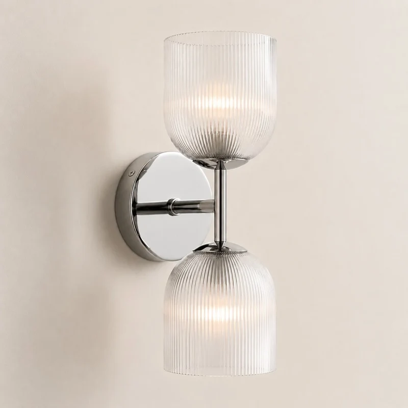 Wandlamp met geribbeld glas en koperen finish voor hal, slaapkamer en badkamer | Sansoti