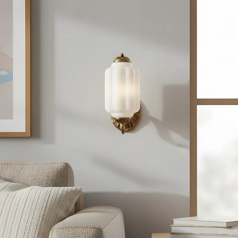 Vintage Wandlamp met Melkglas en Geolied Messing – Klassieke Retro Verlichting voor Hal, Slaapkamer, Woonkamer | Sansoti