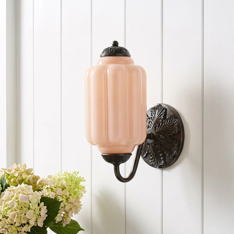 Vintage Wandlamp met Melkglas en Geolied Messing – Klassieke Retro Verlichting voor Hal, Slaapkamer, Woonkamer | Sansoti