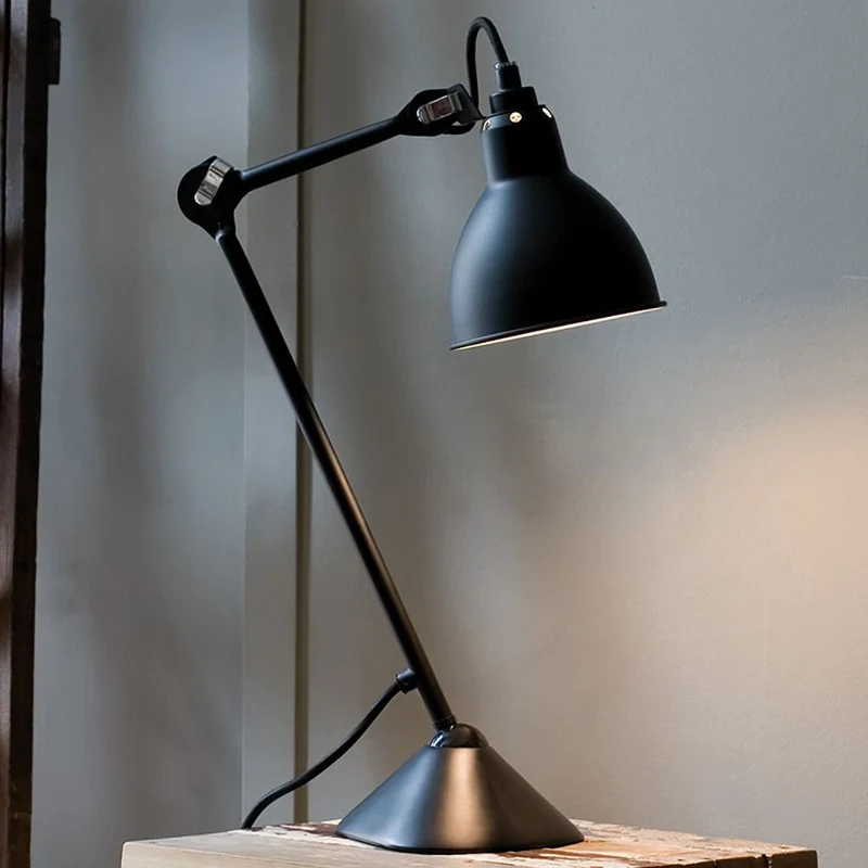 DCWéditions Gras N°205 Tischlampe mit Schirm schwenkbar