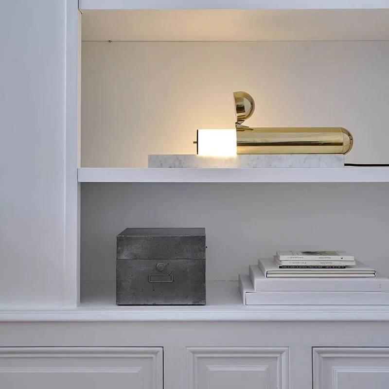 DCWéditions Isp LED Tischleuchte mit Marmorfuss