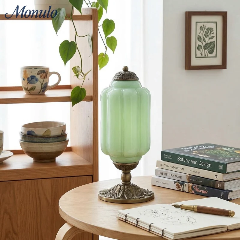 Glazen Tafellamp met Scallop Design Vintage Stijl Slaapkamer Woonkamer Accentverlichting Zwart Messing Matglas | Sansoti