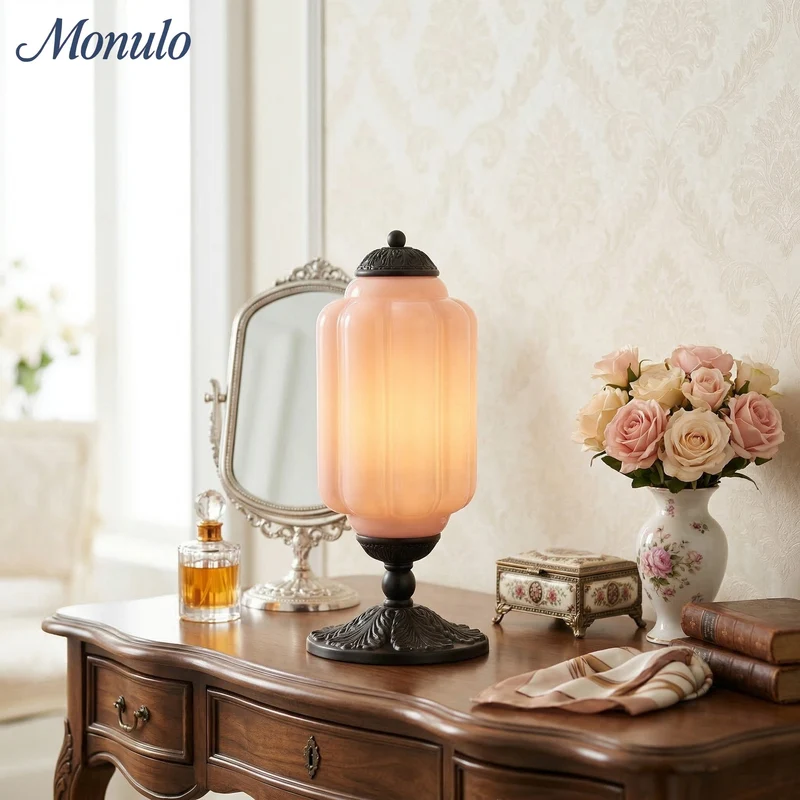 Glazen Tafellamp met Scallop Design Vintage Stijl Slaapkamer Woonkamer Accentverlichting Zwart Messing Matglas | Sansoti