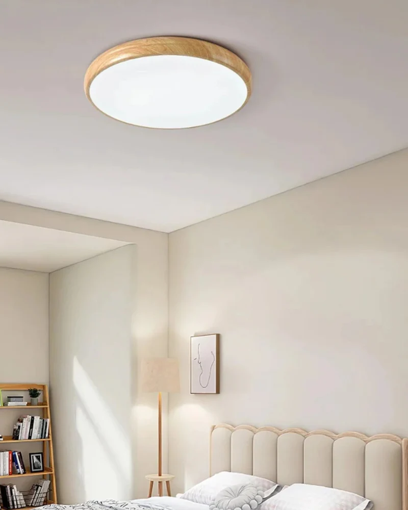 Ronde houten plafondlamp met warm diffuus licht voor serene woonruimtes | Sansoti