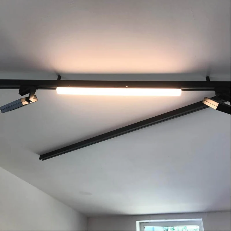 3-Phasen Linienleuchte 2200lm 20W 3000K warm Schwarz