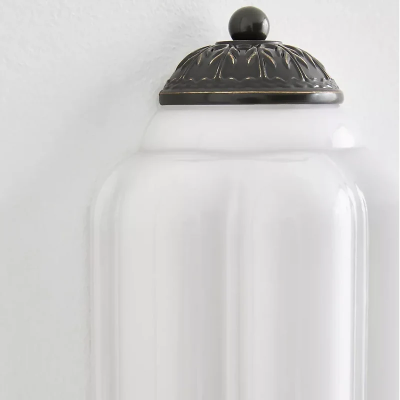Vintage Wandlamp met Melkglazen Kap en Antieke Afwerking voor Sfeervolle Verlichting | Sansoti