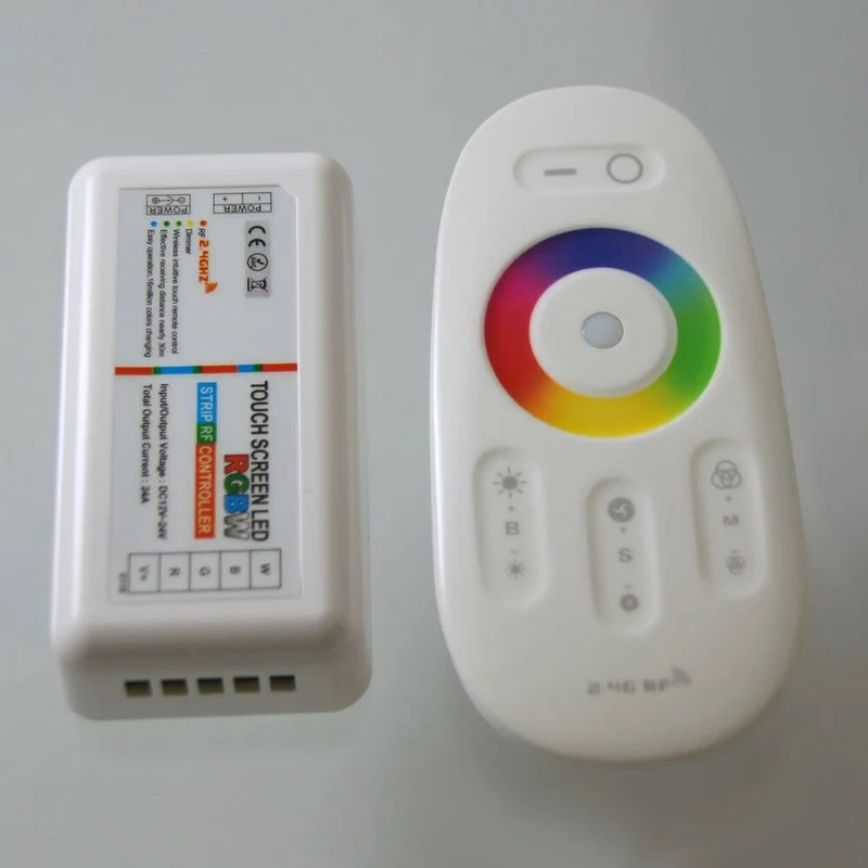 RGBW Funkcontroller mit Fernbedienung 12V-24V bis 10A