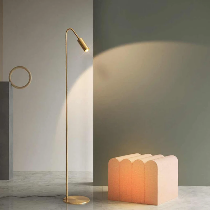 Staande Vloerlamp Messing LED Gebogen Leesspot Zwart Goud Minimalistisch Elegant Verstelbaar Licht Woonkamer | Sansoti