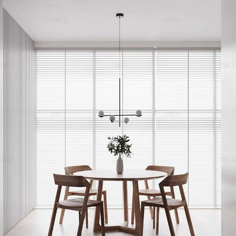 Hanglamp met Glazen Bollen Meerlichts Kroonluchter Zwart Goud Modern Design voor Eetkamer en Woonkamer | Sansoti