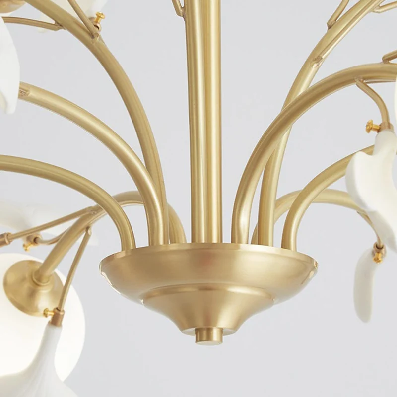 Kroonluchter met Glazen Bollen Keramiek Ginkgo Bladeren Messing Armatuur Warm Licht Woonkamer Eetkamer | Sansoti