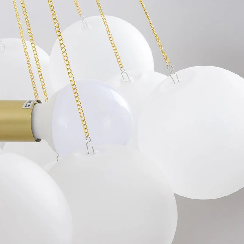 Glazen Bollenhanglamp met Metalen Ketting Zwart Goud Verstelbaar LED Kroonluchter Eetkamer Slaapkamer | Sansoti