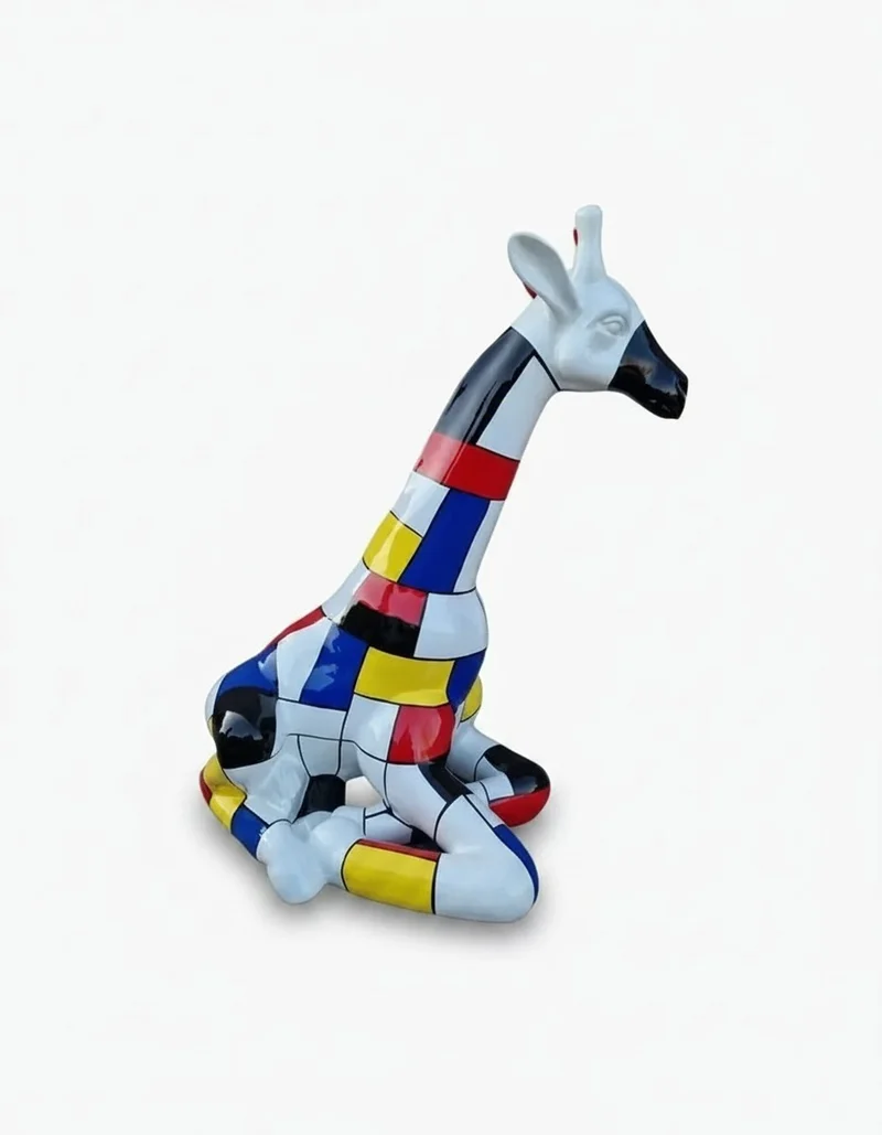 Casa Padrino Luxus Deko Skulptur Giraffe Sitzend Mondrian H. 80 cm - Deko Skulptur - Deko Figur - Tierfigur - Gartendeko