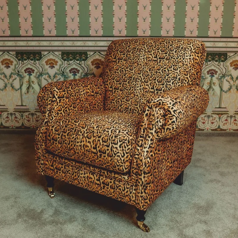 Casa Padrino Luxus Samt Sessel mit Leoparden Design - Büro Sessel - Büro Möbel - Luxus Möbel - Luxus Einrichtung