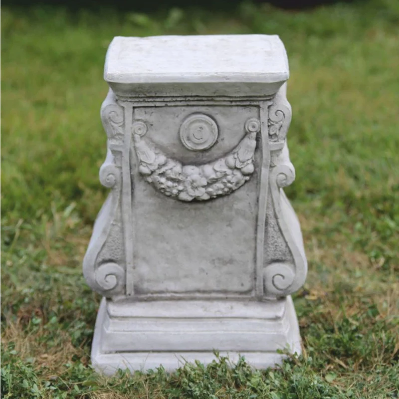 Casa Padrino Barock Säule Grau H. 30 cm - Prunkvolle Barockstil Gartensäule - Gartendeko Säule - Barock Garten & Terrassen Deko Accessoires