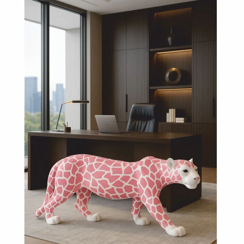 Casa Padrino Deko Skulptur Panther Weiß / Rosa 160 x H. 72 cm - Deko Figur
