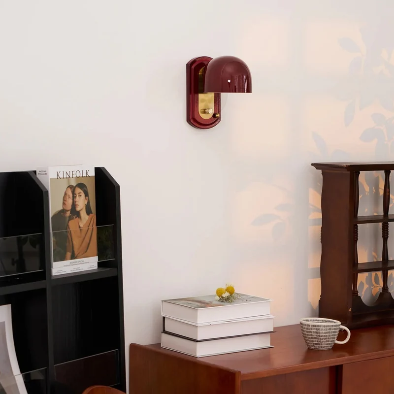Vintage Wandlamp met Rode Glazen Kap — Sfeervolle Retro Verlichting voor Woonkamer & Eetkamer | Sansoti