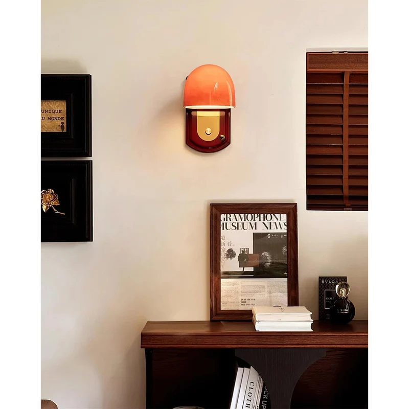 Vintage Wandlamp met Rode Glazen Kap — Sfeervolle Retro Verlichting voor Woonkamer & Eetkamer | Sansoti