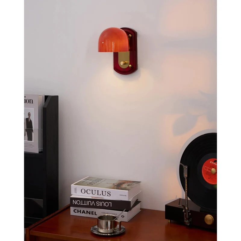 Vintage Wandlamp met Rode Glazen Kap — Sfeervolle Retro Verlichting voor Woonkamer & Eetkamer | Sansoti