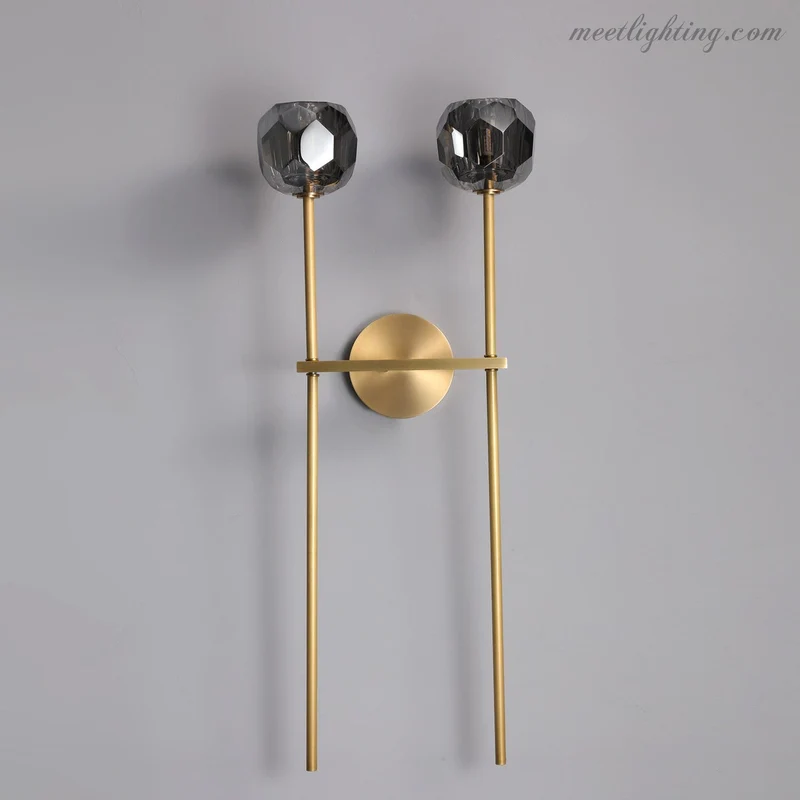 Dubbele Wandlamp met Kristalglazen Bollen Messing 71cm Hoog Handgeslepen Luxe Verlichting Modern Woonkamer | Sansoti