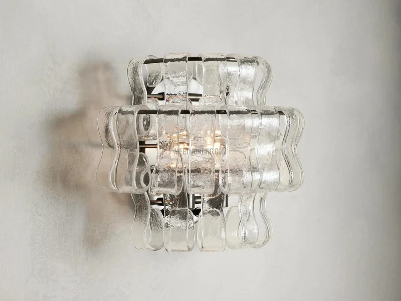 Wandlamp met Gebogen Getextureerd Glas en Messing Afwerking voor Sfeervol Licht in Woonkamer en Slaapkamer | Sansoti
