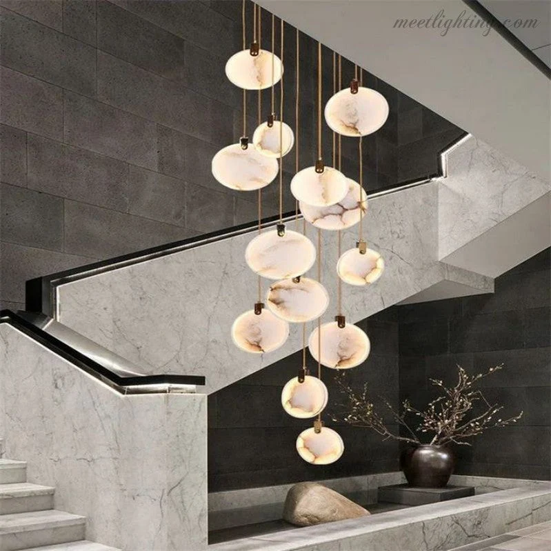 Trapgat Kroonluchter Albast Messing Hoog Plafond Lichtkoker Hangverlichting Meerdere Lichtpunten Luxe | Sansoti