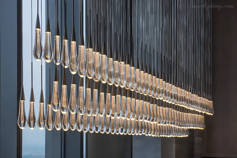 Lineaire Kroonluchter met Verstelbare LED-lampen Geschikt voor Eetkamer en Keuken Handgemaakt Glas Modern Design | Sansoti