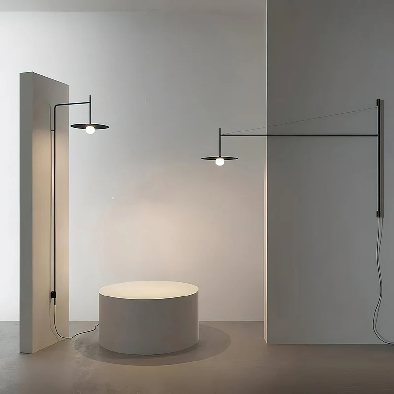 Verstelbare Wandlamp met Zwenkarm | Mondgeblazen Glazen Kap | Stekkermodel | Sansoti