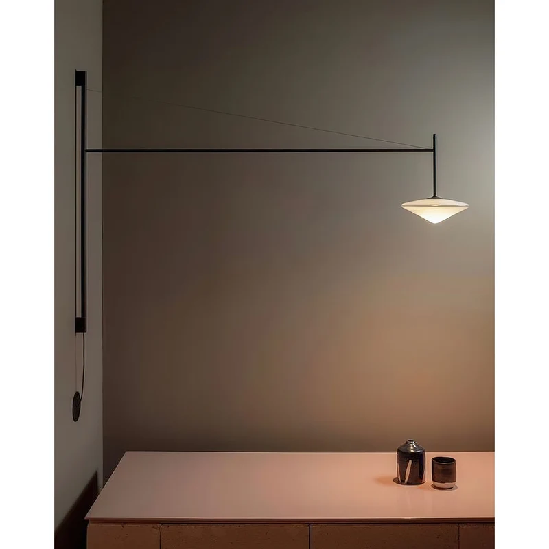 Verstelbare Wandlamp met Zwenkarm | Mondgeblazen Glazen Kap | Stekkermodel | Sansoti