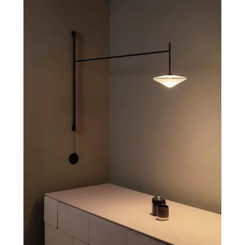 Verstelbare Wandlamp met Zwenkarm | Mondgeblazen Glazen Kap | Stekkermodel | Sansoti